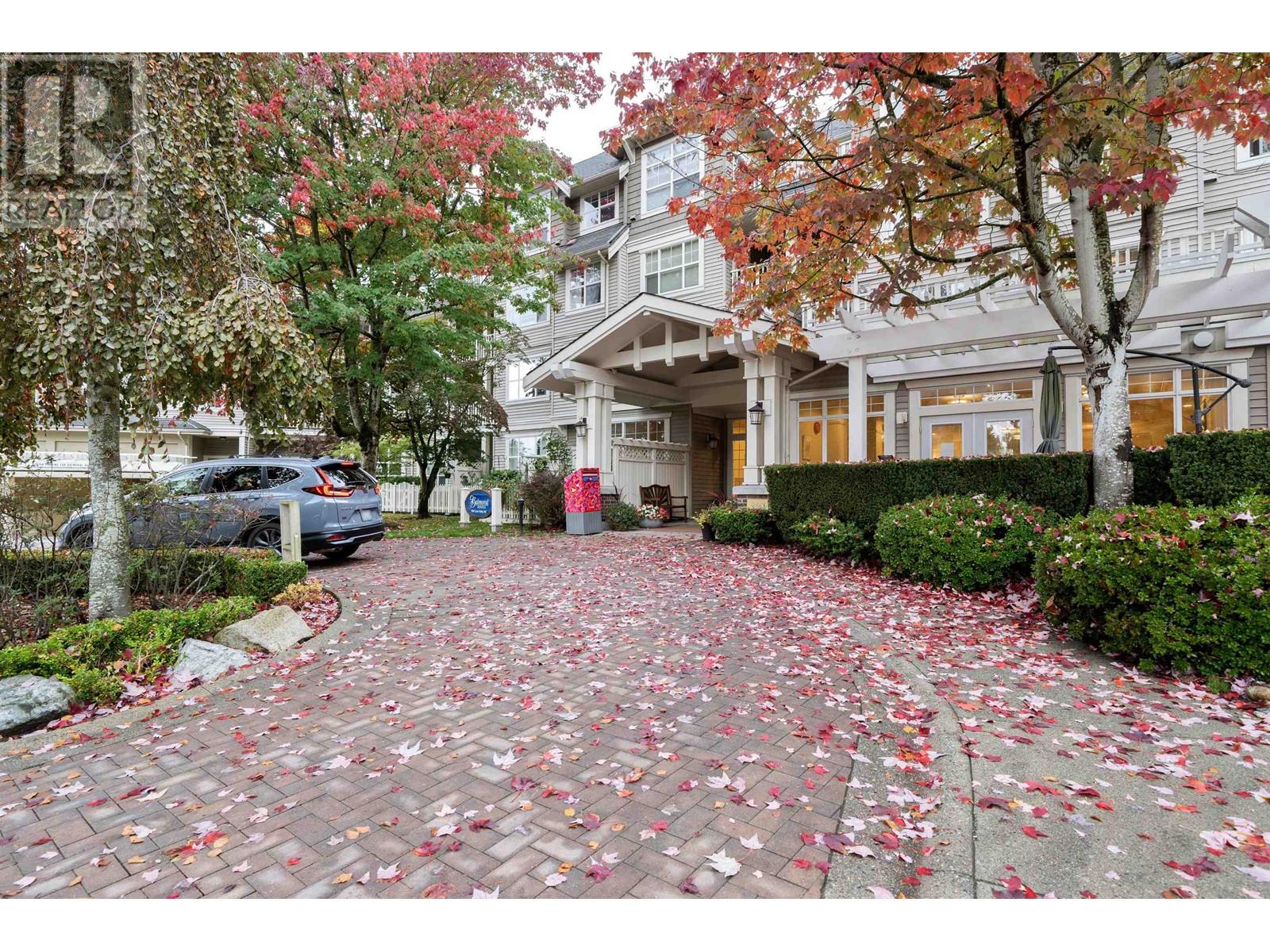 202 960 Lynn Valley Road, North Vancouver, British Columbia  V7J 3V6 - Photo 2 - R2984999