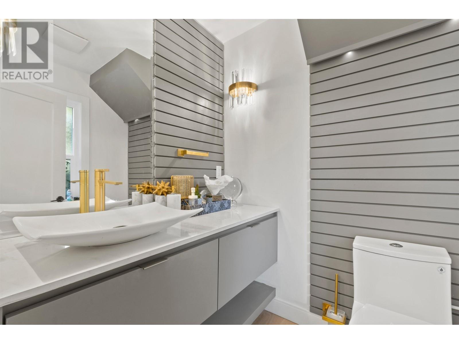 615 E Kings Road, North Vancouver, British Columbia  V7N 1J4 - Photo 6 - R2985639