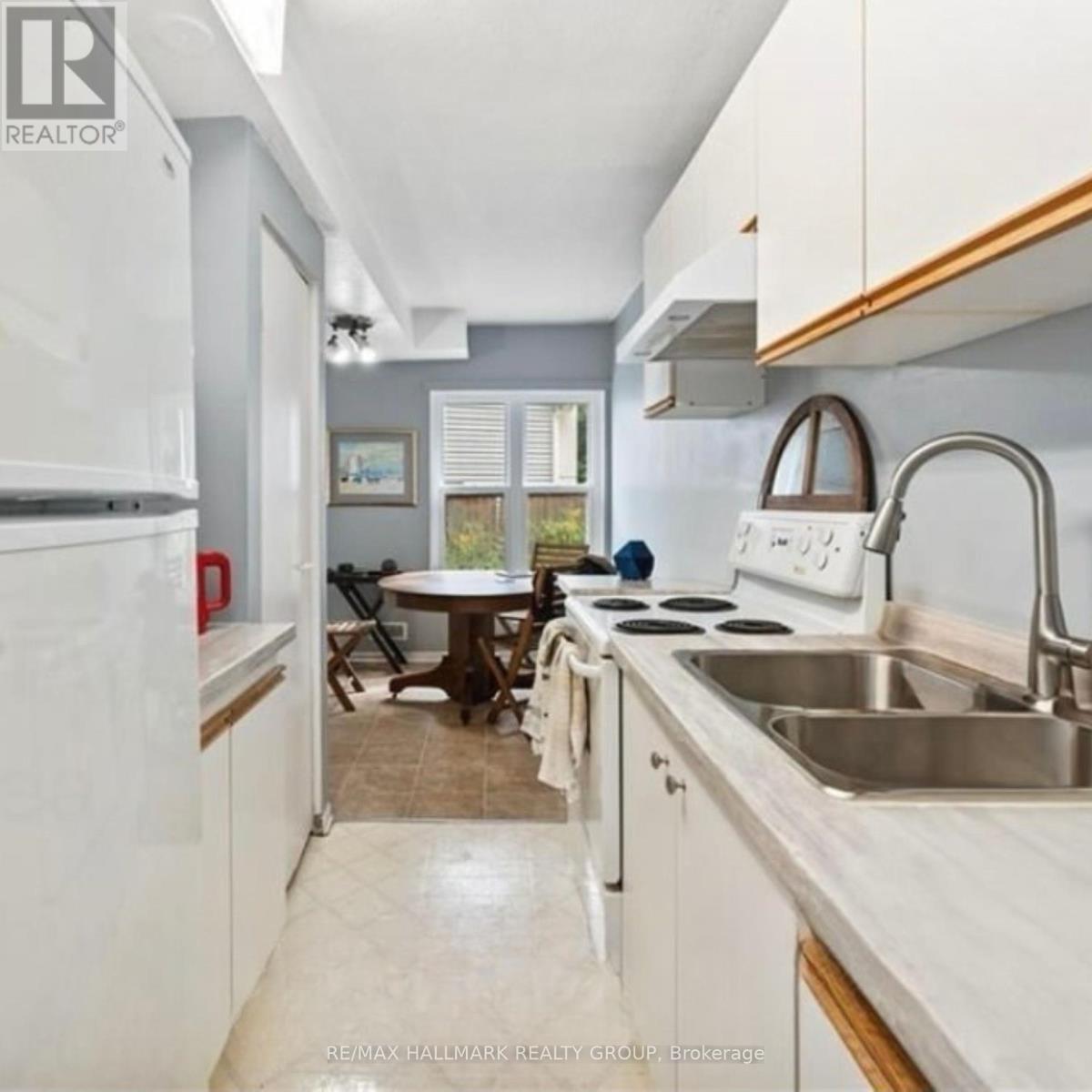 1 - 9 Acacia Avenue, Ottawa, Ontario  K1M 0P3 - Photo 7 - X12060592