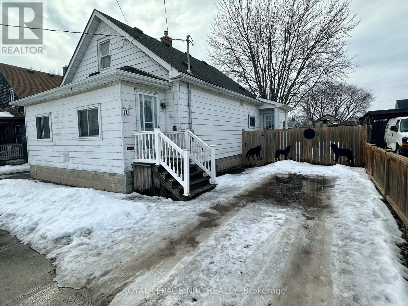 Property at 10 ATHOE STREET image 2