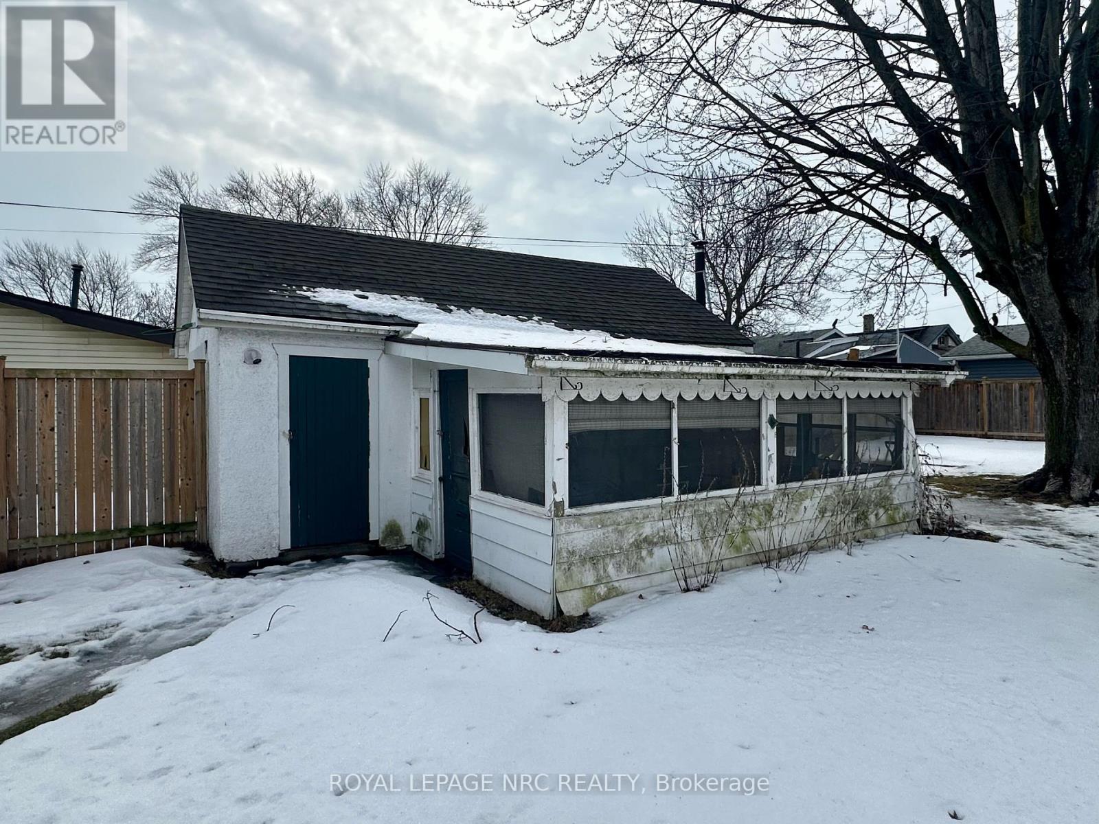 Property at 10 ATHOE STREET image 5
