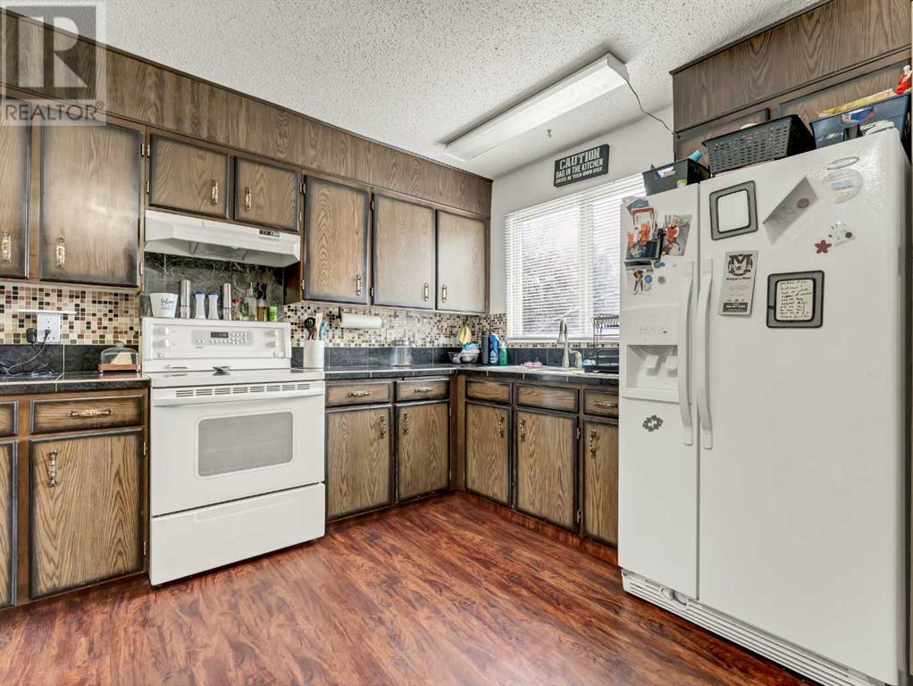 219 Ross Glen Drive Se, Medicine Hat, Alberta  T1B 1N7 - Photo 6 - A2208398