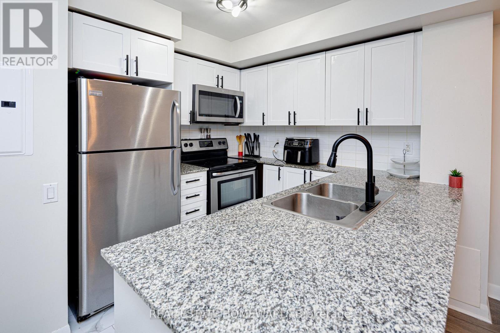 206 - 525 WILSON AVENUE, Toronto, Ontario