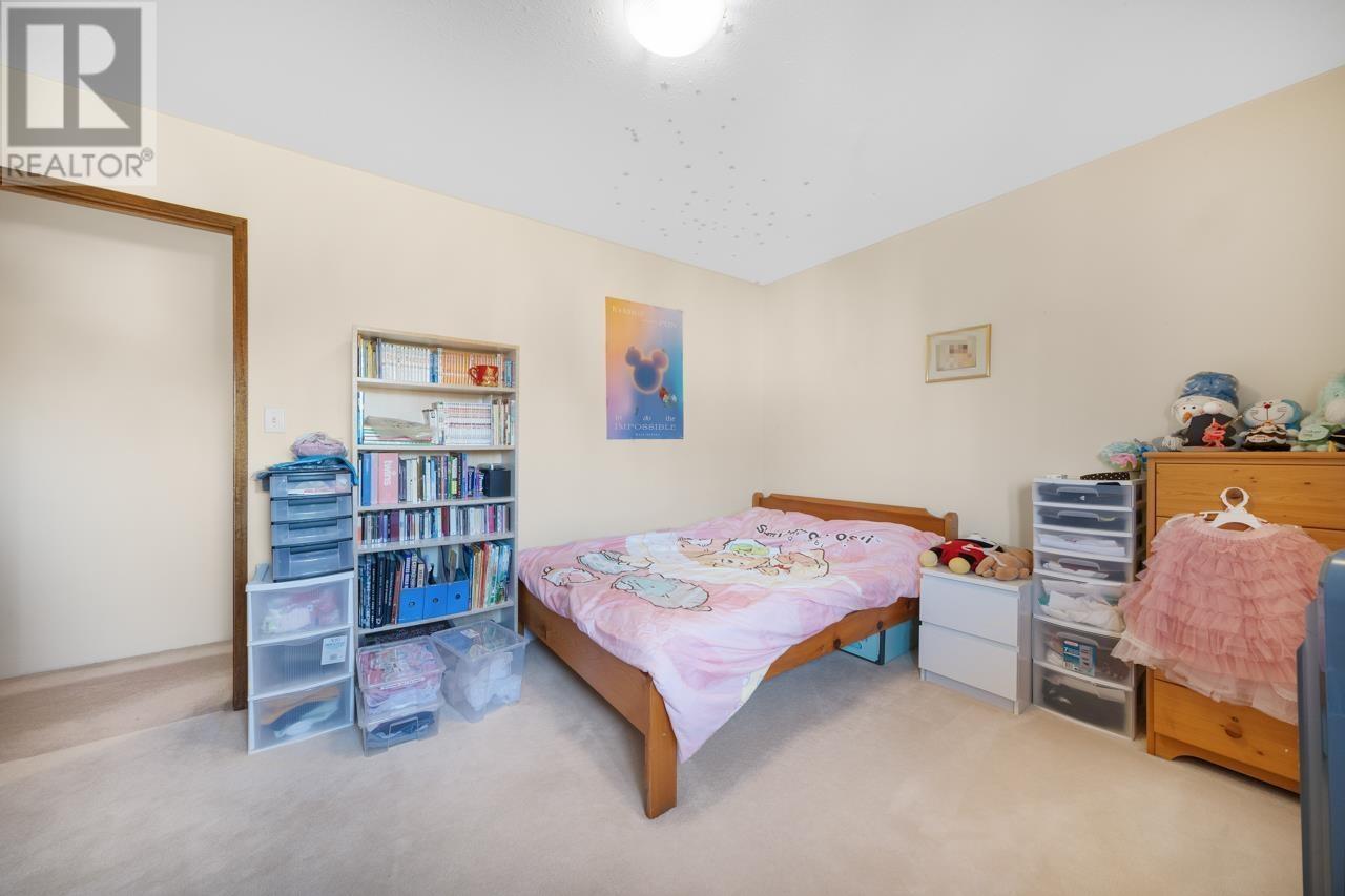 8008 Woodhurst Drive, Burnaby, British Columbia  V5A 4E7 - Photo 17 - R2985724