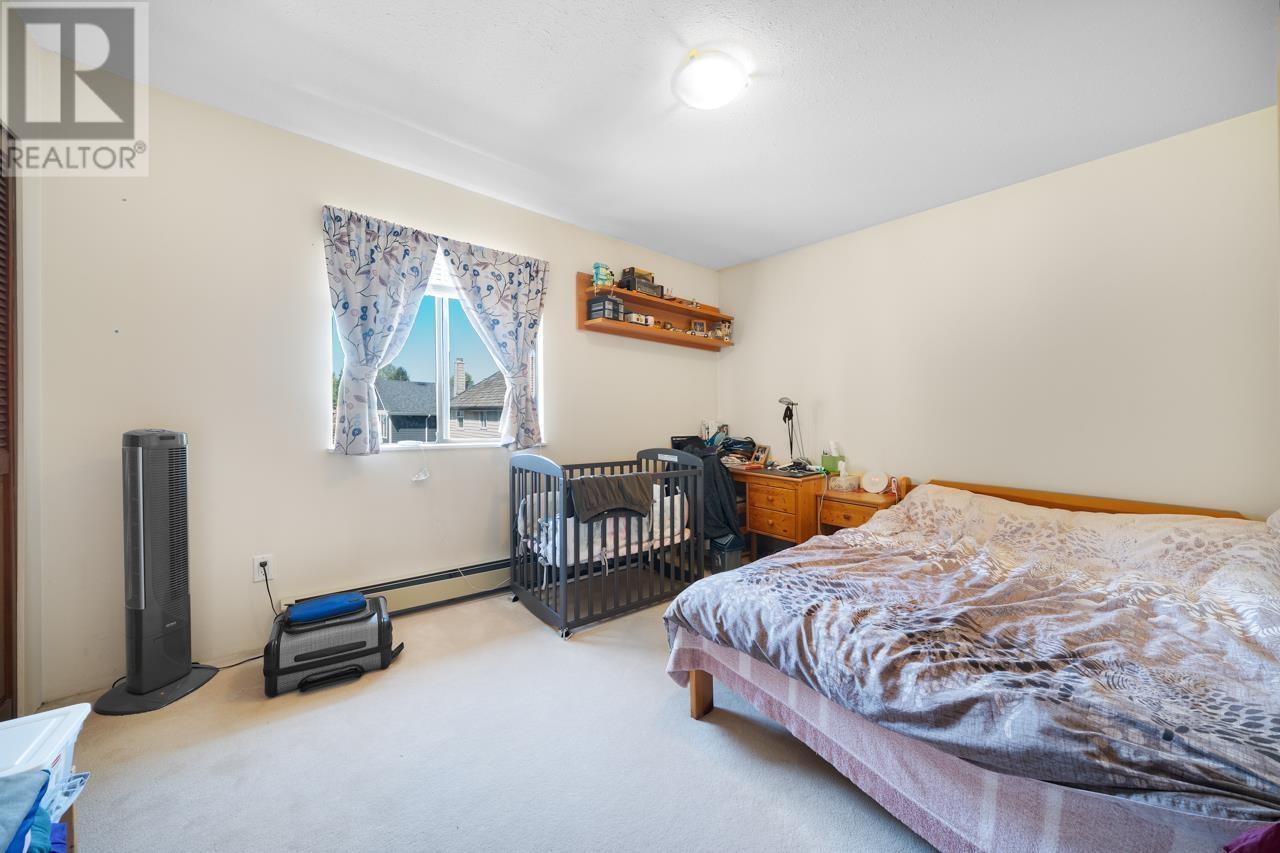 8008 Woodhurst Drive, Burnaby, British Columbia  V5A 4E7 - Photo 25 - R2985724
