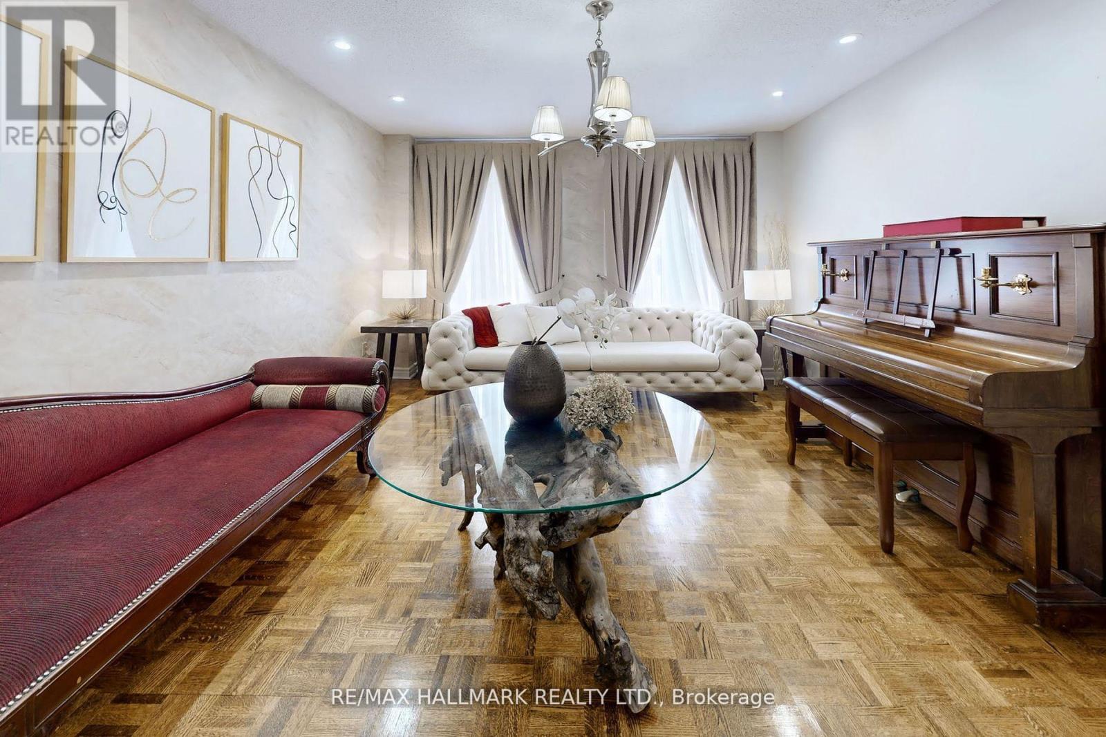 Property at 152 GRENADIER CRESCENT image 3