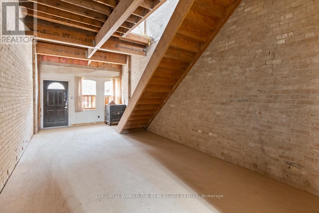 193 Main Street S, Newmarket, Ontario  L3Y 3Y9 - Photo 6 - N12060557