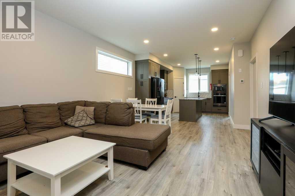 Property at 995 Miners Boulevard W image 5