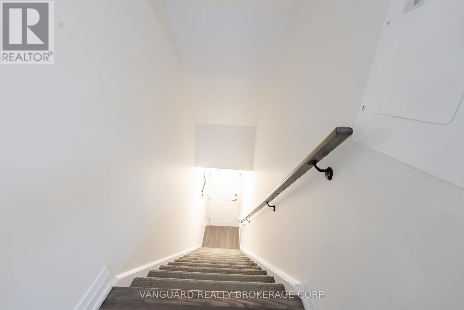 Property at 11 - 6 BICKNELL AVENUE W image 3