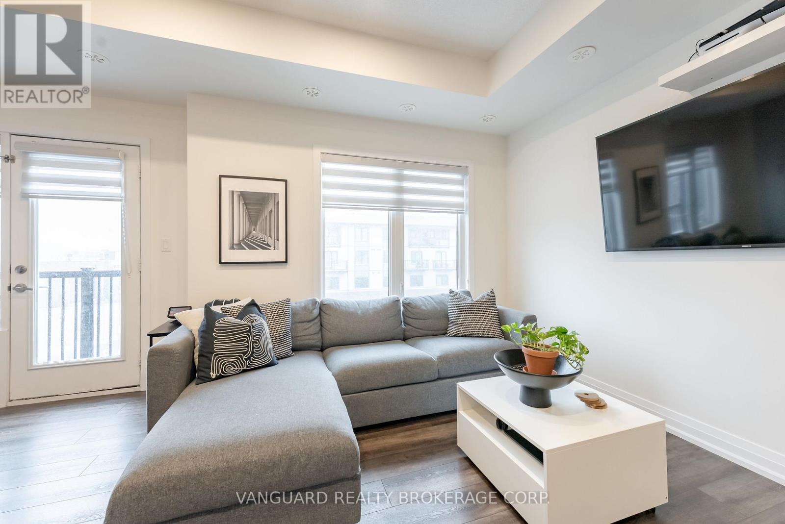 11 - 6 Bicknell Avenue W, Toronto (Keelesdale-Eglinton West), Ontario  M6M 0B4 - Photo 8 - W12060506