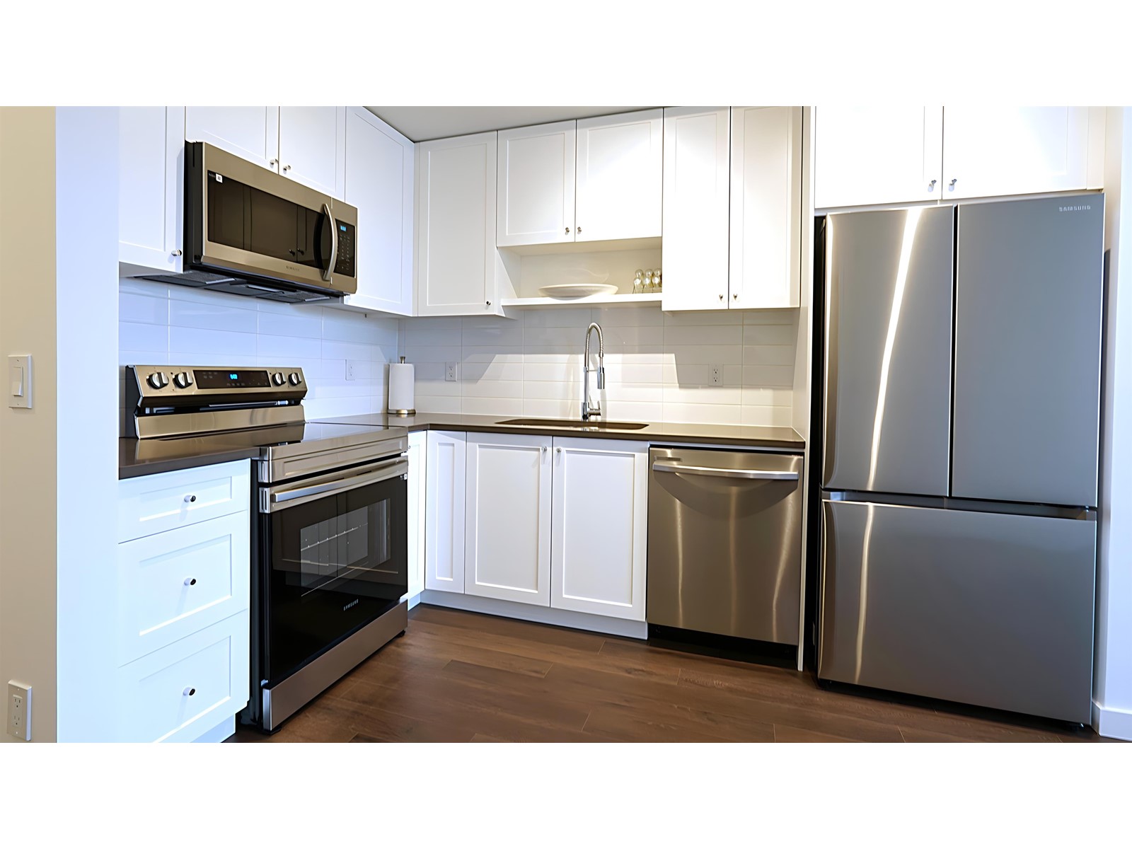 404 15738 85 Avenue, Surrey, British Columbia  V4N 6Y1 - Photo 8 - R2985889