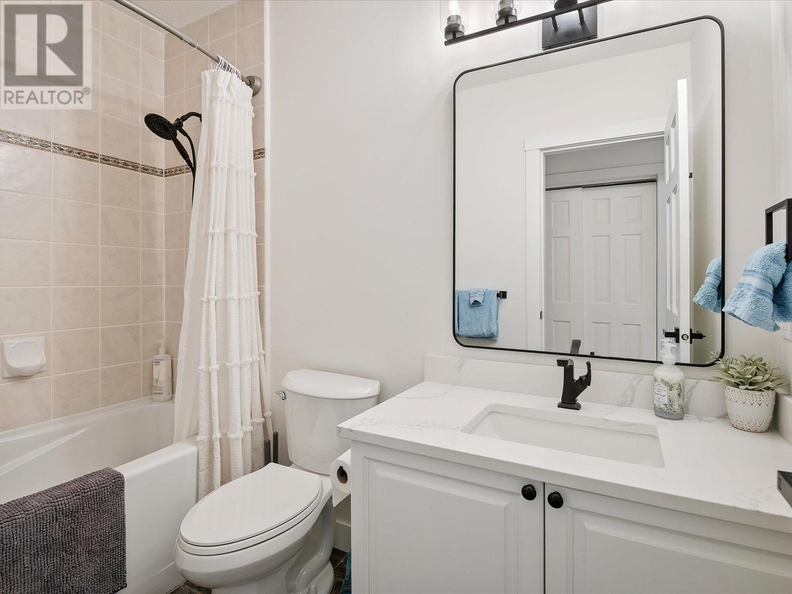 203 4405 Blackcomb Way, Whistler, British Columbia  V8E 0X7 - Photo 10 - R2985588