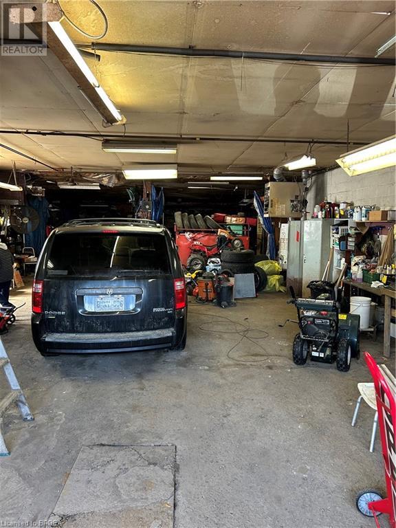 32 North Park Street, Brantford, Ontario  N3R 4J6 - Photo 4 - 40713478