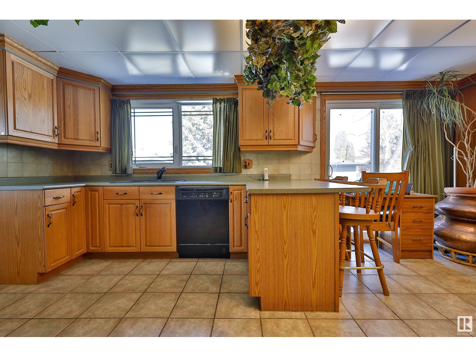 Property at 9548 145 AV NW image 1