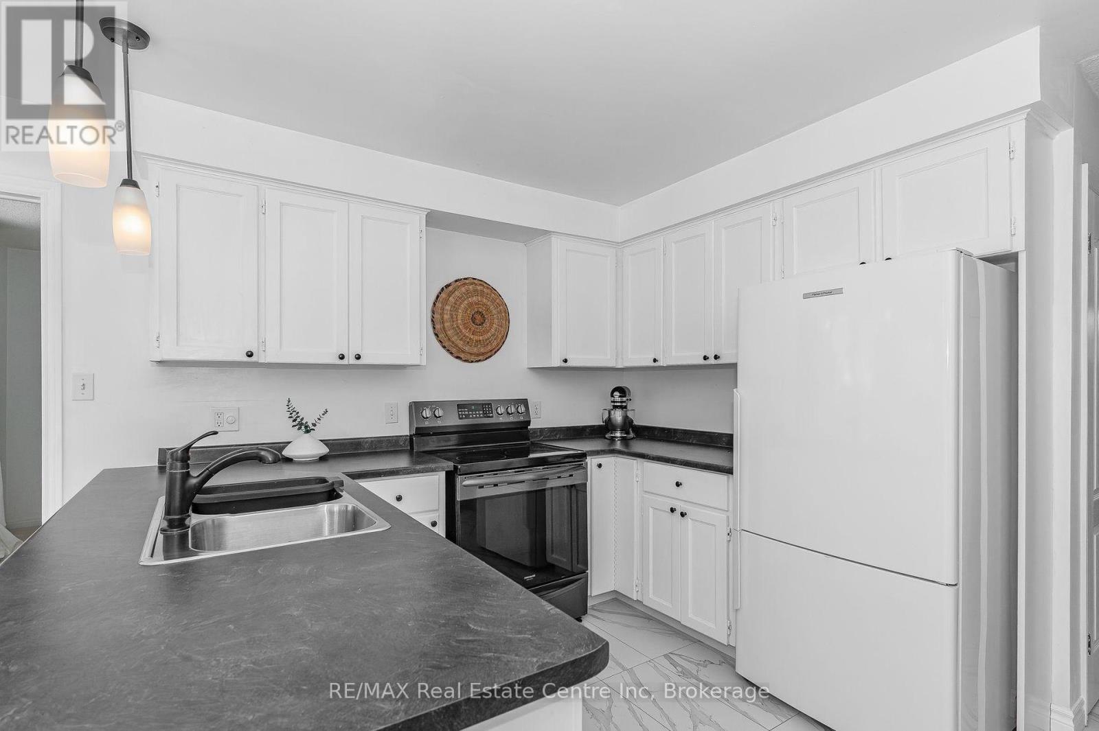 42 Hands Drive, Guelph, Ontario  N1G 3H3 - Photo 10 - X12060642