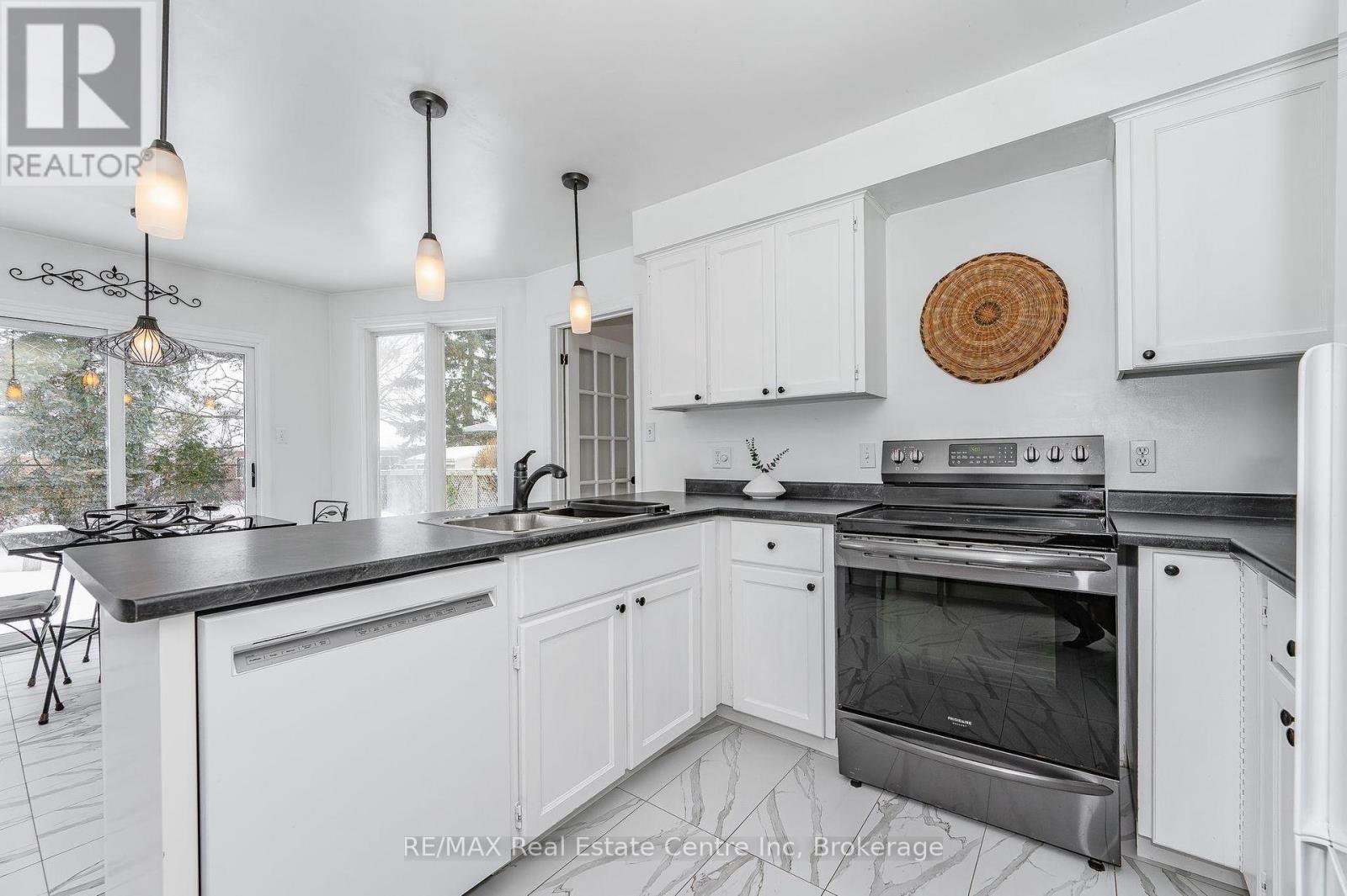 42 Hands Drive, Guelph, Ontario  N1G 3H3 - Photo 11 - X12060642