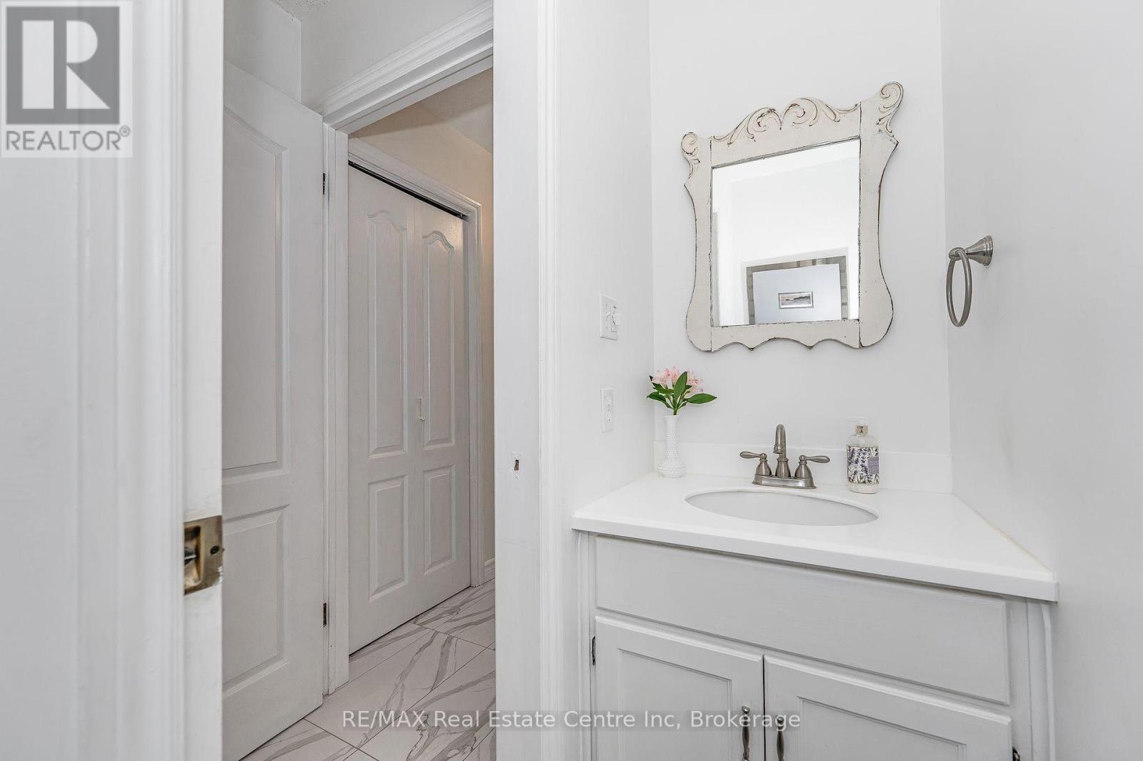 42 Hands Drive, Guelph, Ontario  N1G 3H3 - Photo 17 - X12060642