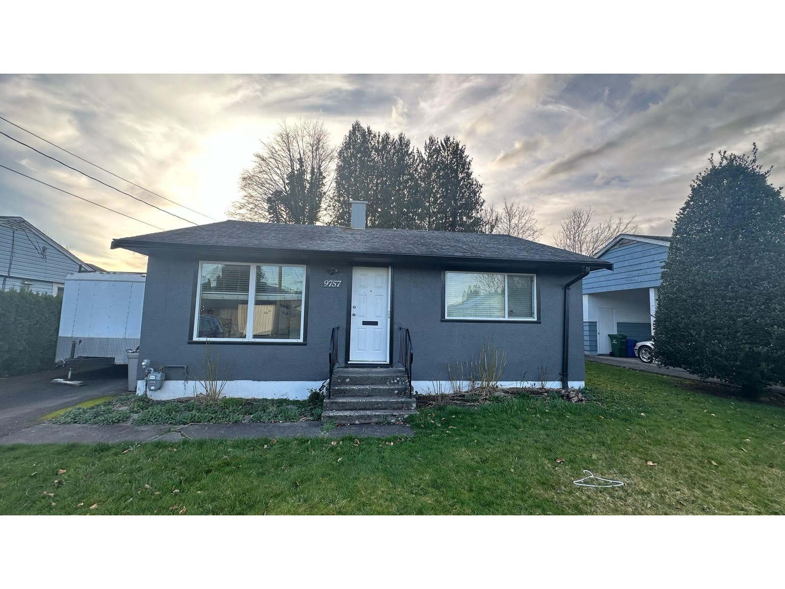 Property at 9757 HILLIER STREET image 4