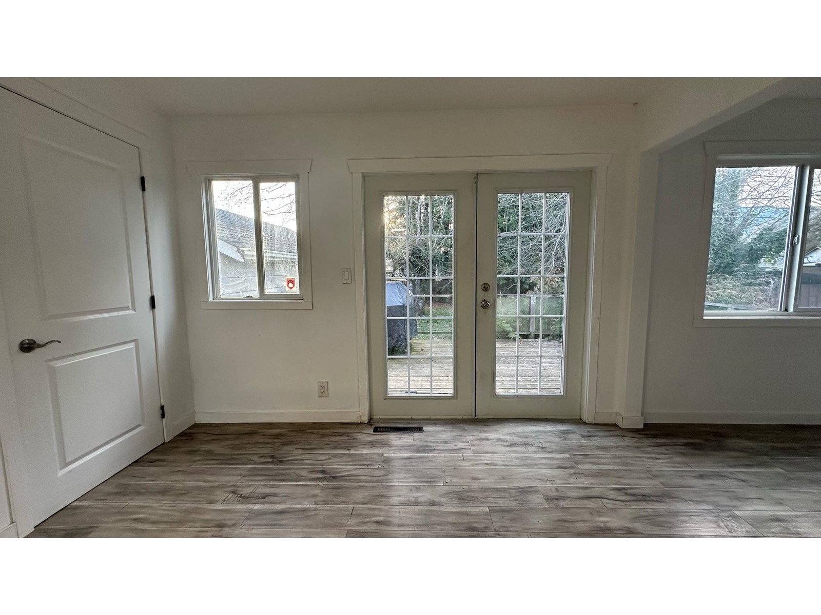 Property at 9757 HILLIER STREET image 3