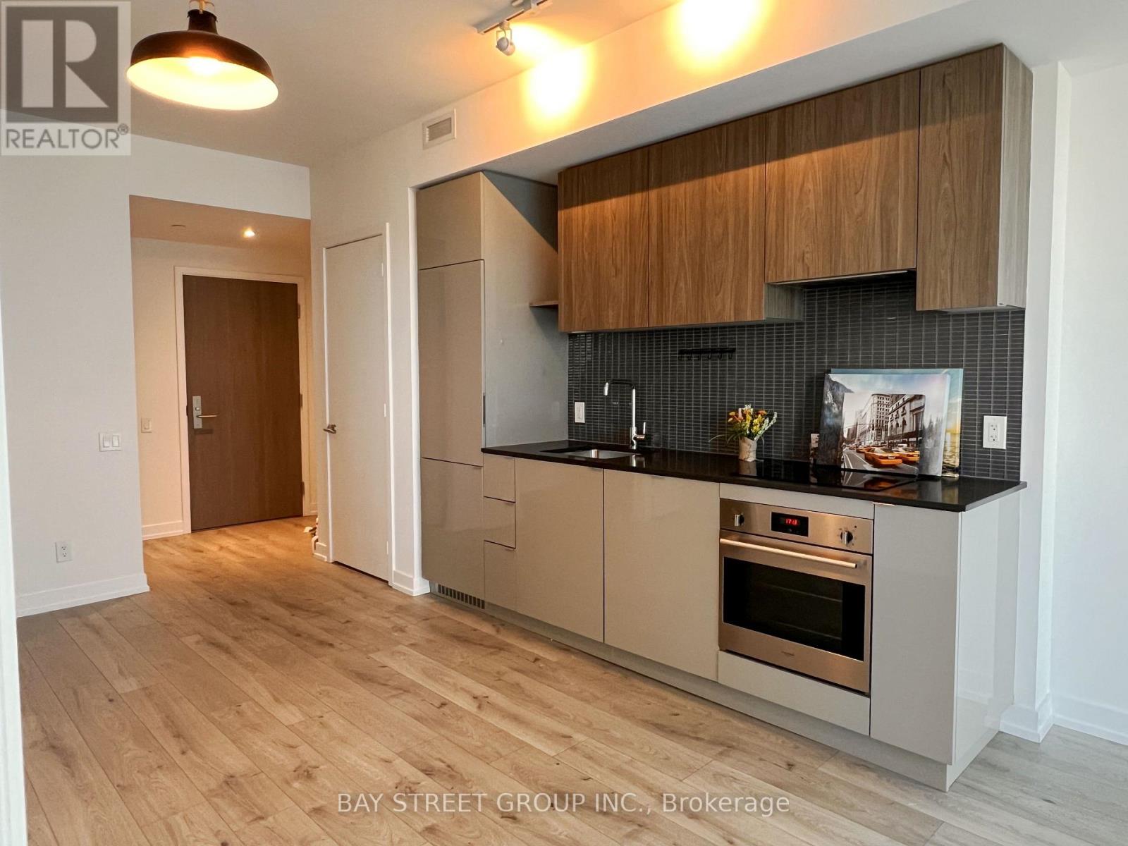 2707 - 161 Roehampton Avenue, Toronto, Ontario  M4P 1P9 - Photo 4 - C12060602