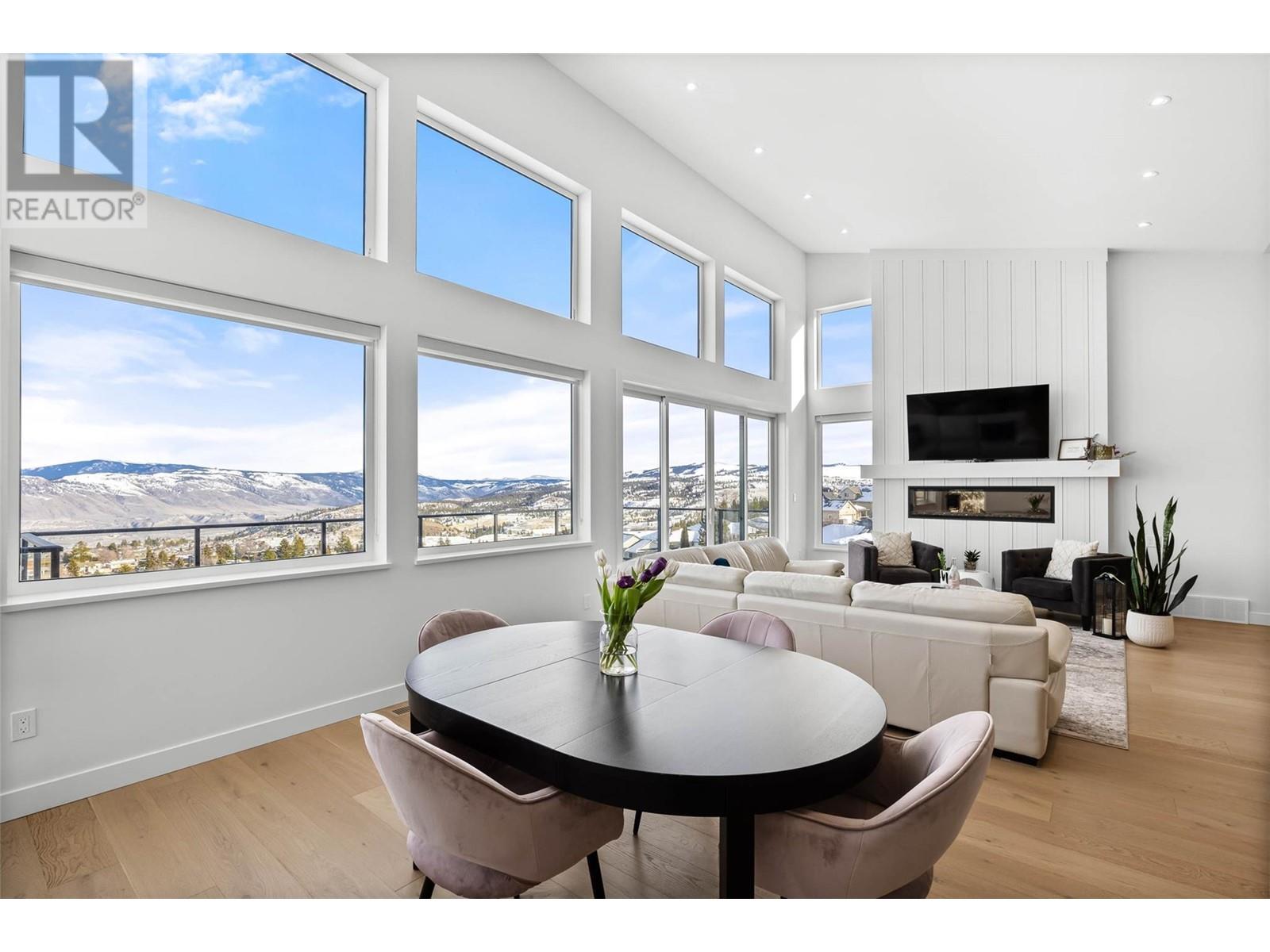 Property at 2400 Talbot Place image 3