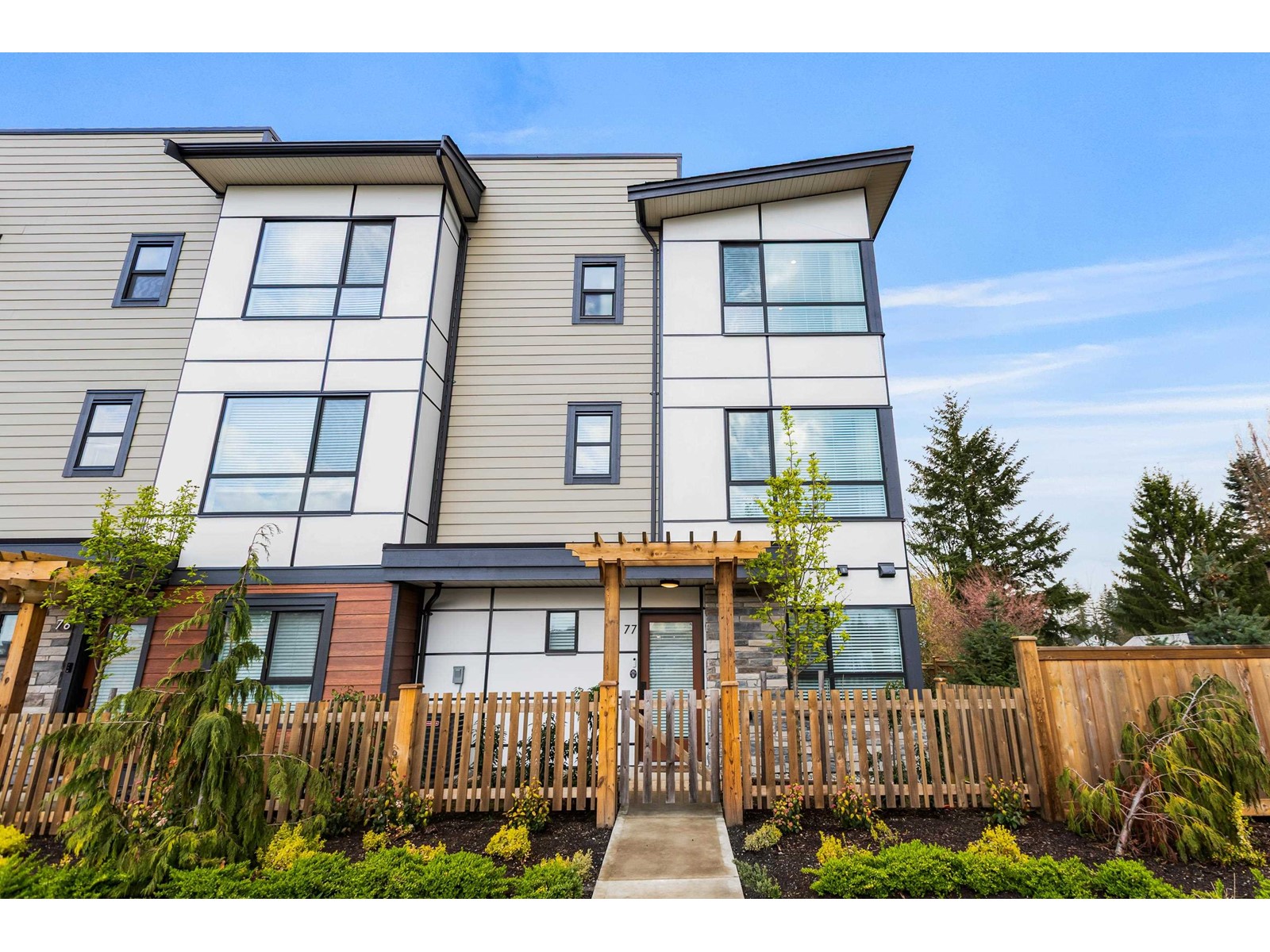 77 20150 81 Avenue, Langley, British Columbia  V2Y 3L8 - Photo 2 - R2985762