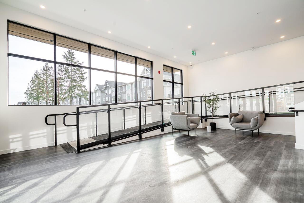 404 15738 85 Avenue, Surrey, British Columbia  V4N 6Y1 - Photo 4 - R2985889