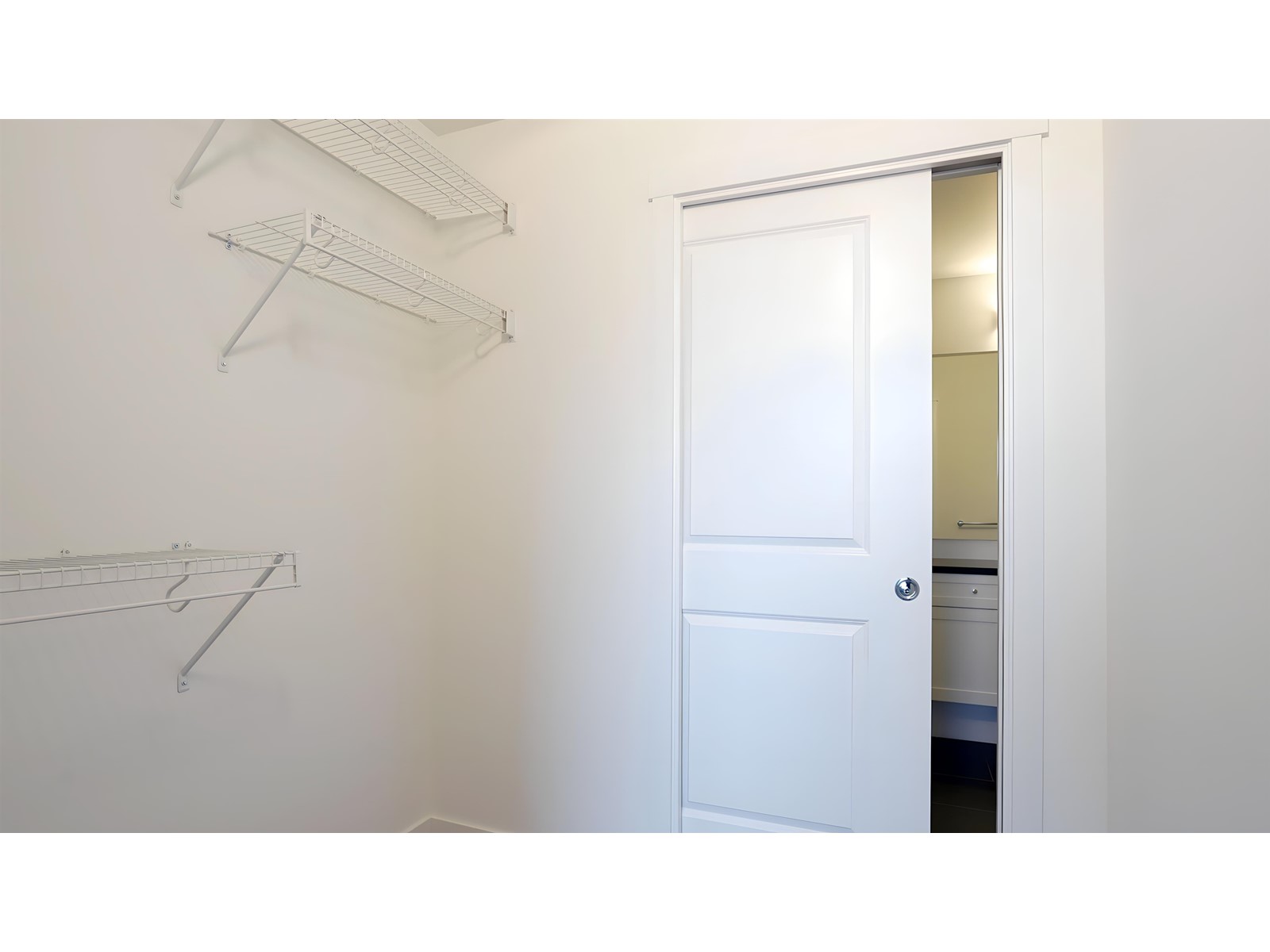 404 15738 85 Avenue, Surrey, British Columbia  V4N 6Y1 - Photo 11 - R2985889