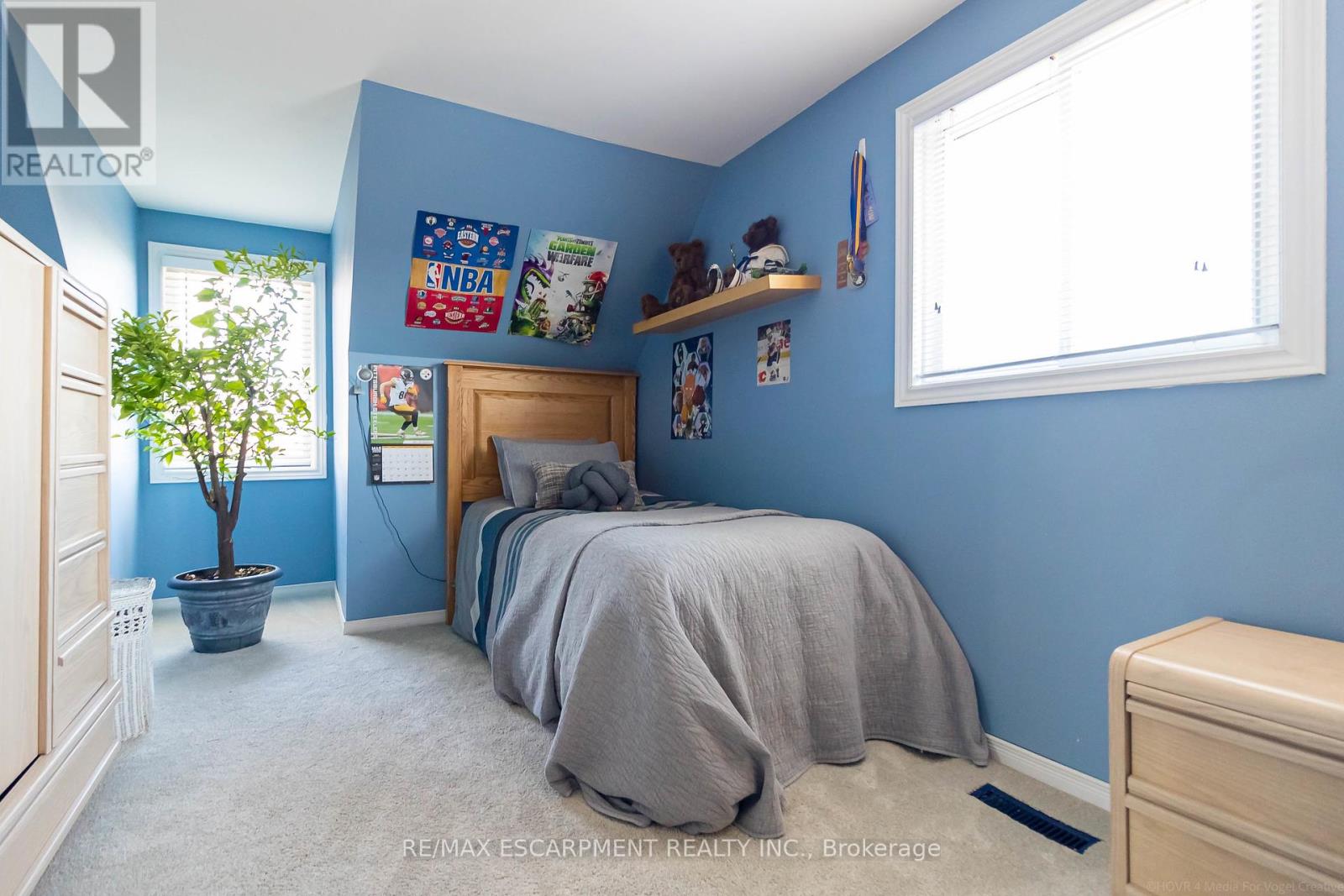 1343 Janina Boulevard, Burlington, Ontario  L7P 1K5 - Photo 16 - W12060625