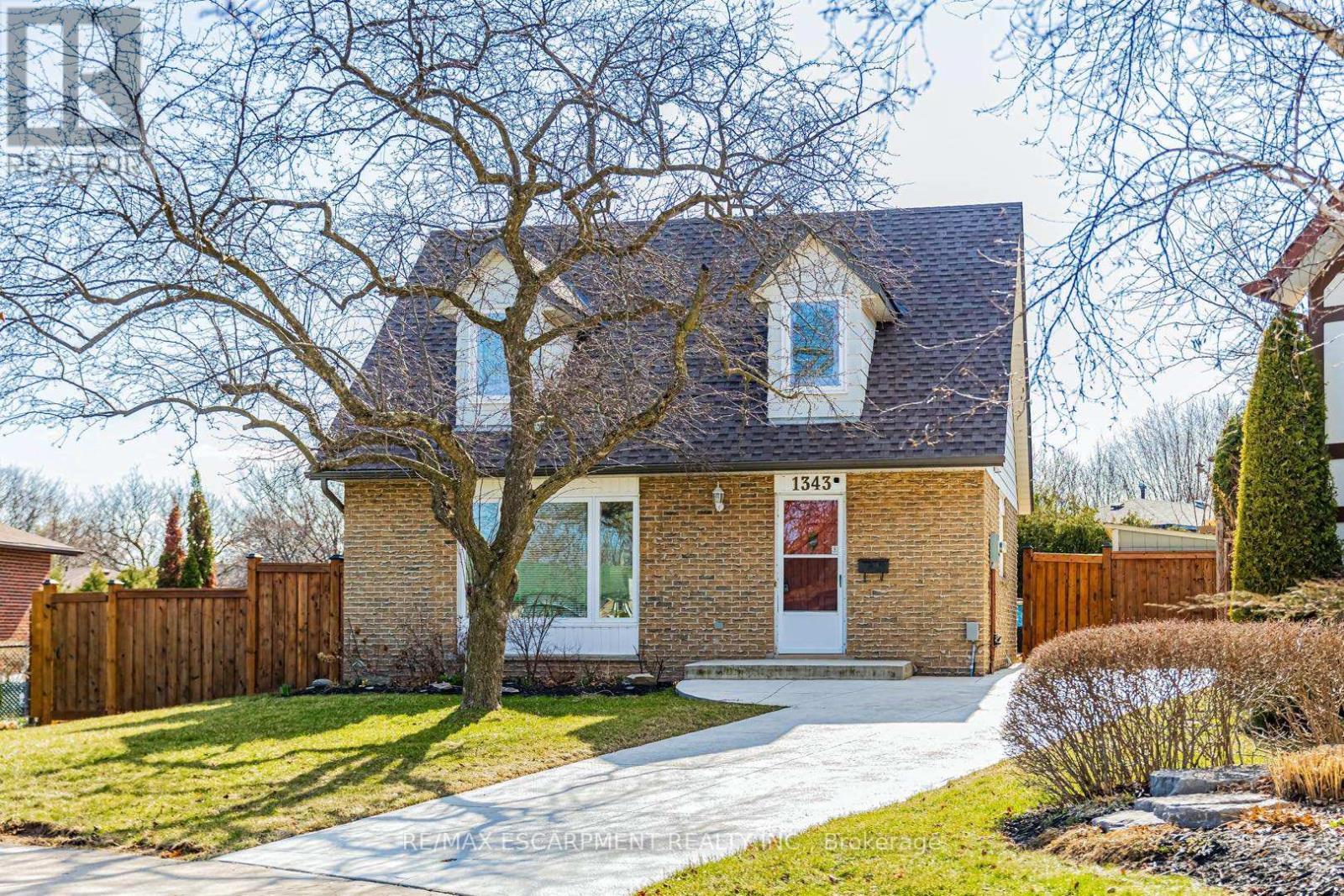 Property at 1343 JANINA BOULEVARD image 3