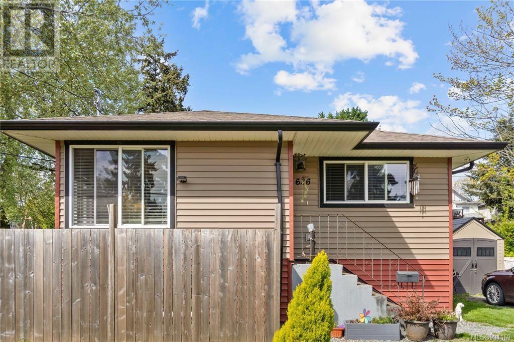 Property at 626 Haliburton St image 2