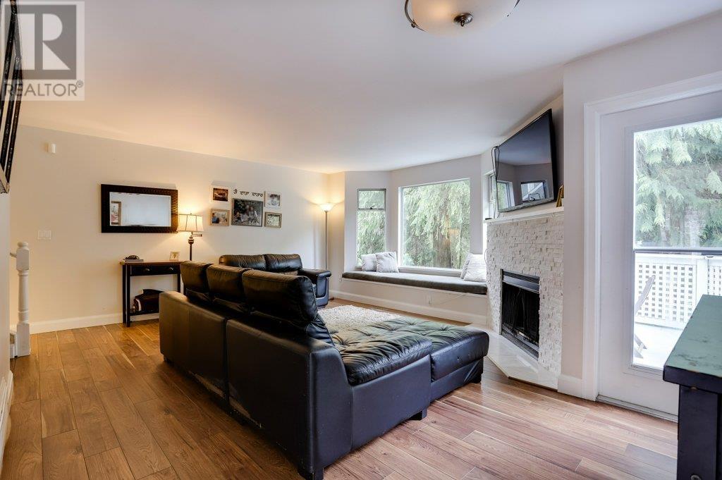 8605 Saffron Place, Burnaby, British Columbia  V5A 4H8 - Photo 7 - R2985542