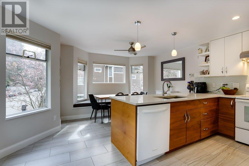 8605 Saffron Place, Burnaby, British Columbia  V5A 4H8 - Photo 8 - R2985542