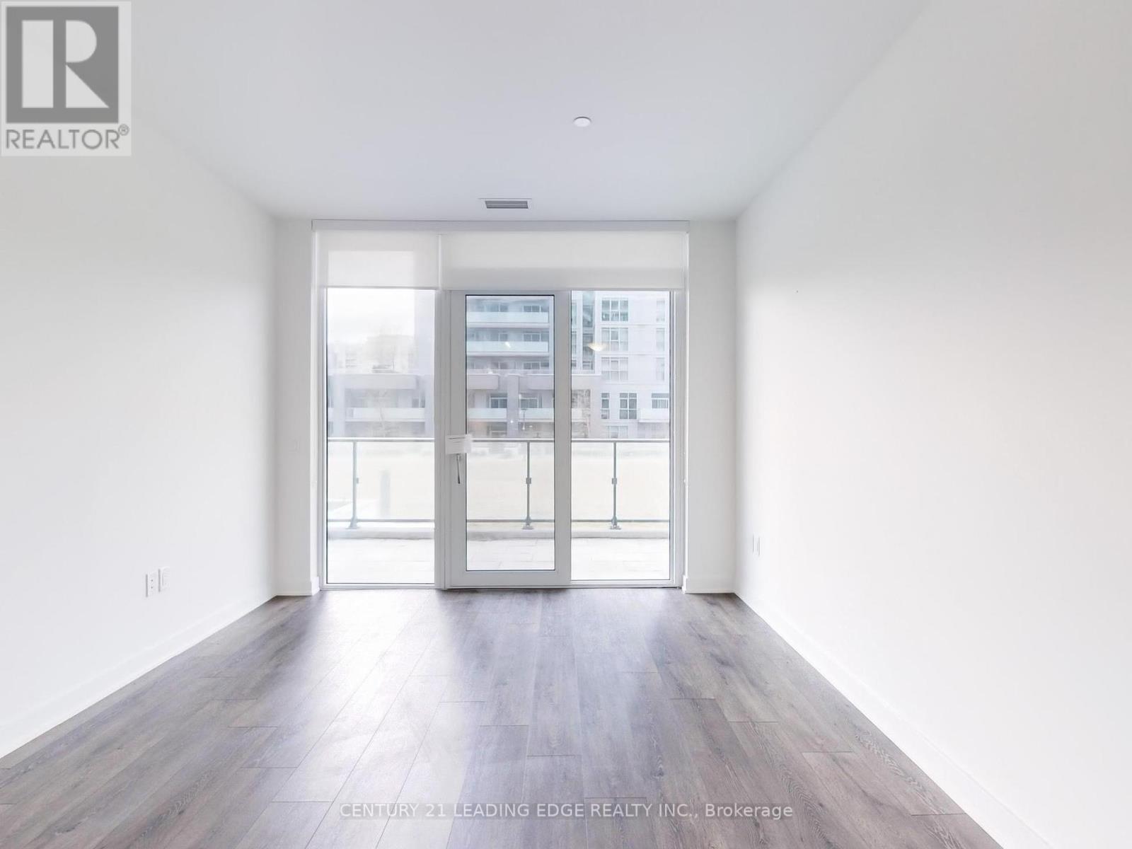 103 - 105 Oneida Crescent, Richmond Hill, Ontario  L4B 0H6 - Photo 4 - N12059031