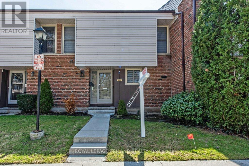736 Fanshawe Park Road E