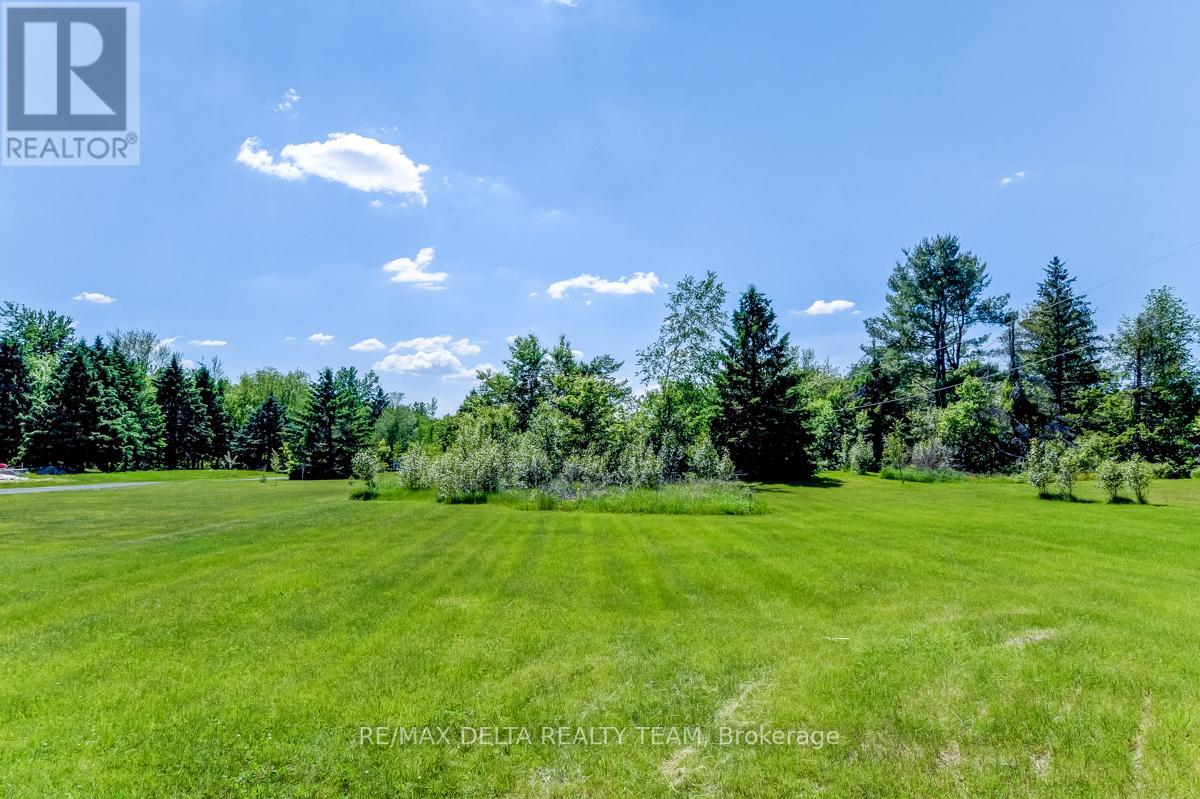 2080 Bouvier Road, Clarence-Rockland, Ontario  K1A 1N0 - Photo 2 - X12060735