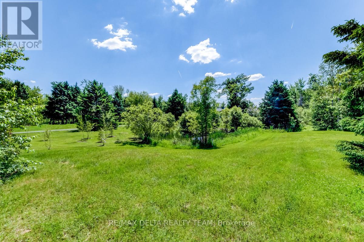 2080 Bouvier Road, Clarence-Rockland, Ontario  K1A 1N0 - Photo 3 - X12060735