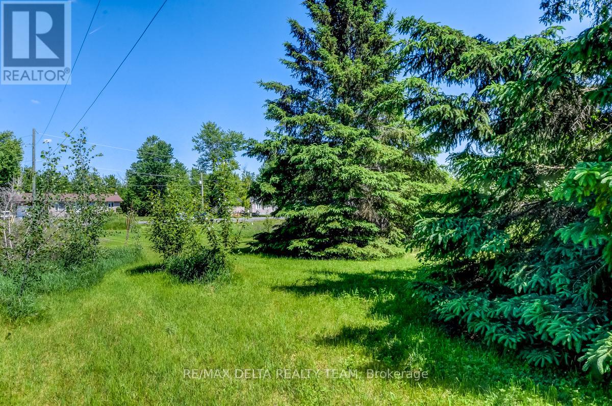 2080 Bouvier Road, Clarence-Rockland, Ontario  K1A 1N0 - Photo 8 - X12060735
