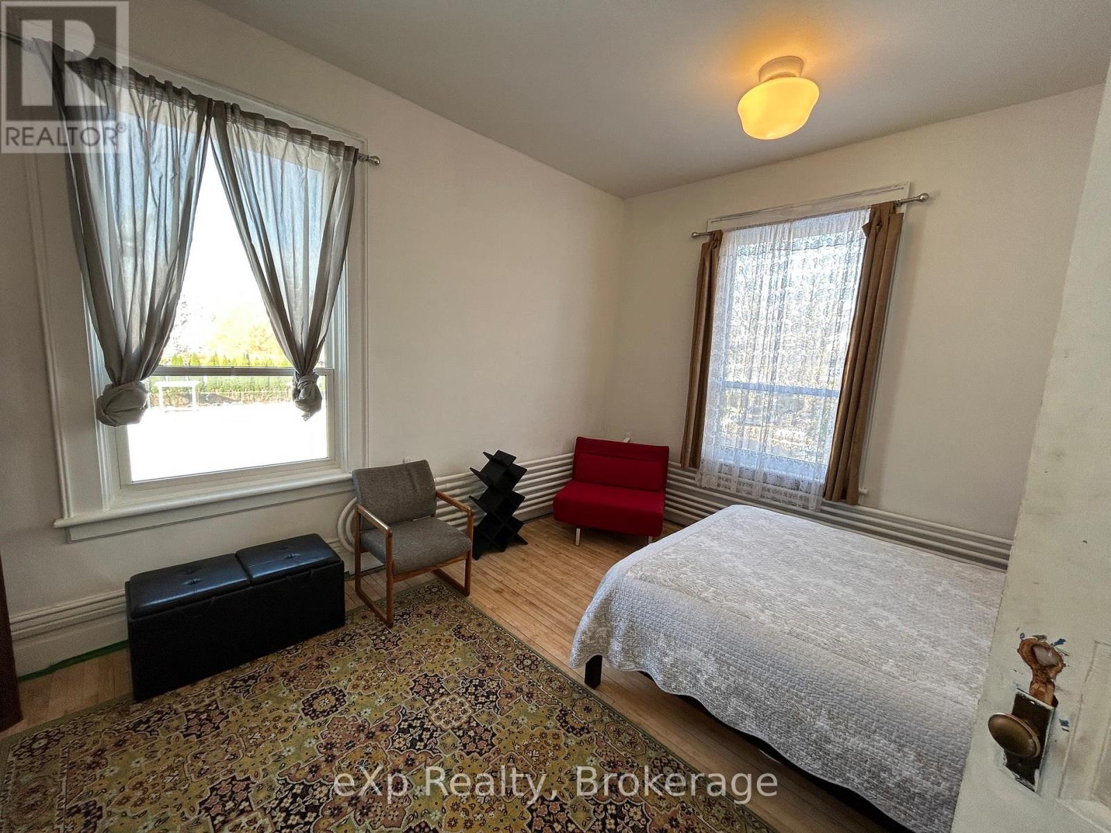 215 Jane Street, Brockton, Ontario  N0G 2V0 - Photo 12 - X12058910