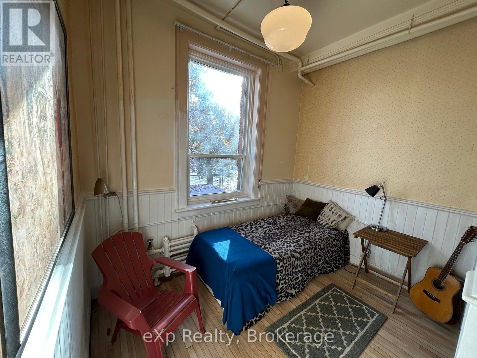 215 Jane Street, Brockton, Ontario  N0G 2V0 - Photo 17 - X12058910