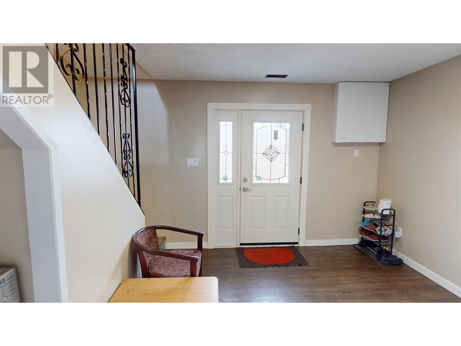 Property at 630 ROLPH STREET image 2