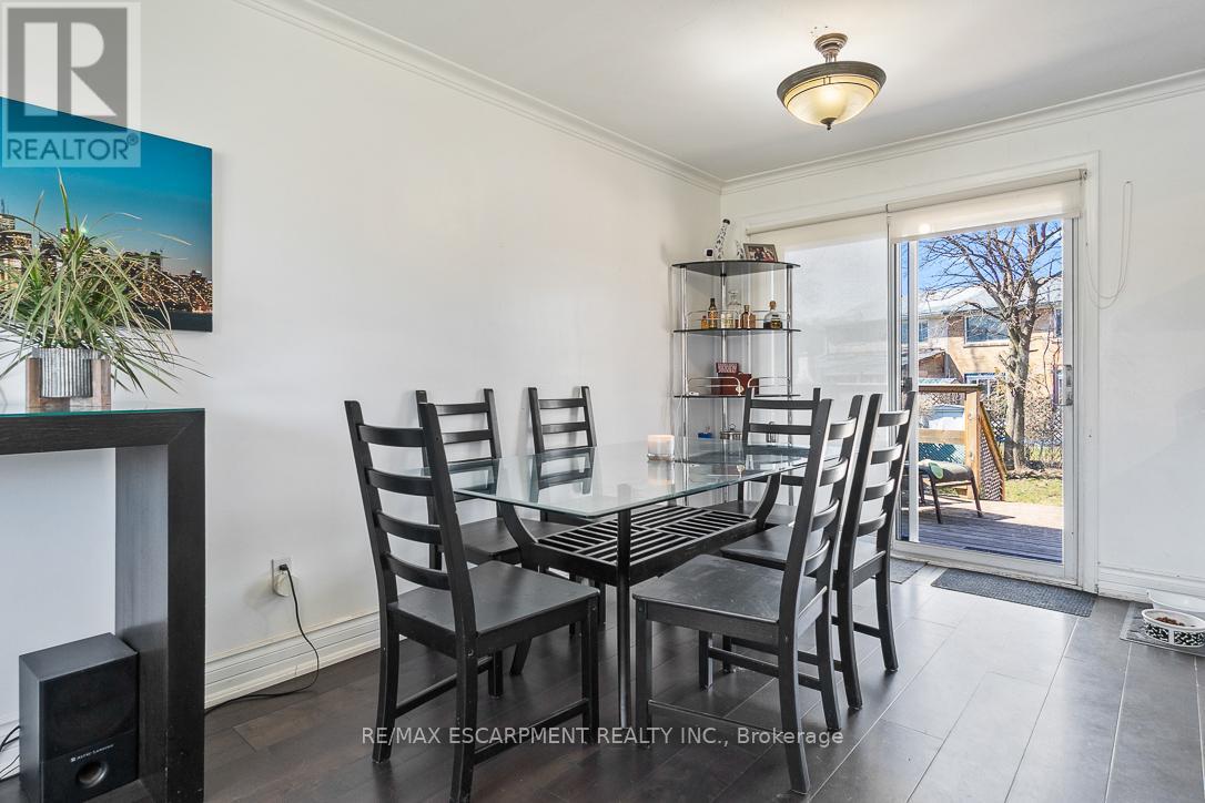 2749 Truscott Drive, Mississauga, Ontario  L5J 2B8 - Photo 10 - W12060771
