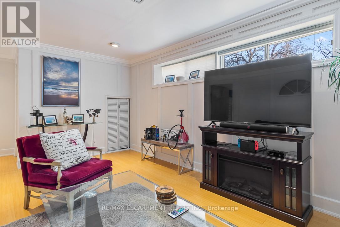 2749 Truscott Drive, Mississauga, Ontario  L5J 2B8 - Photo 24 - W12060771