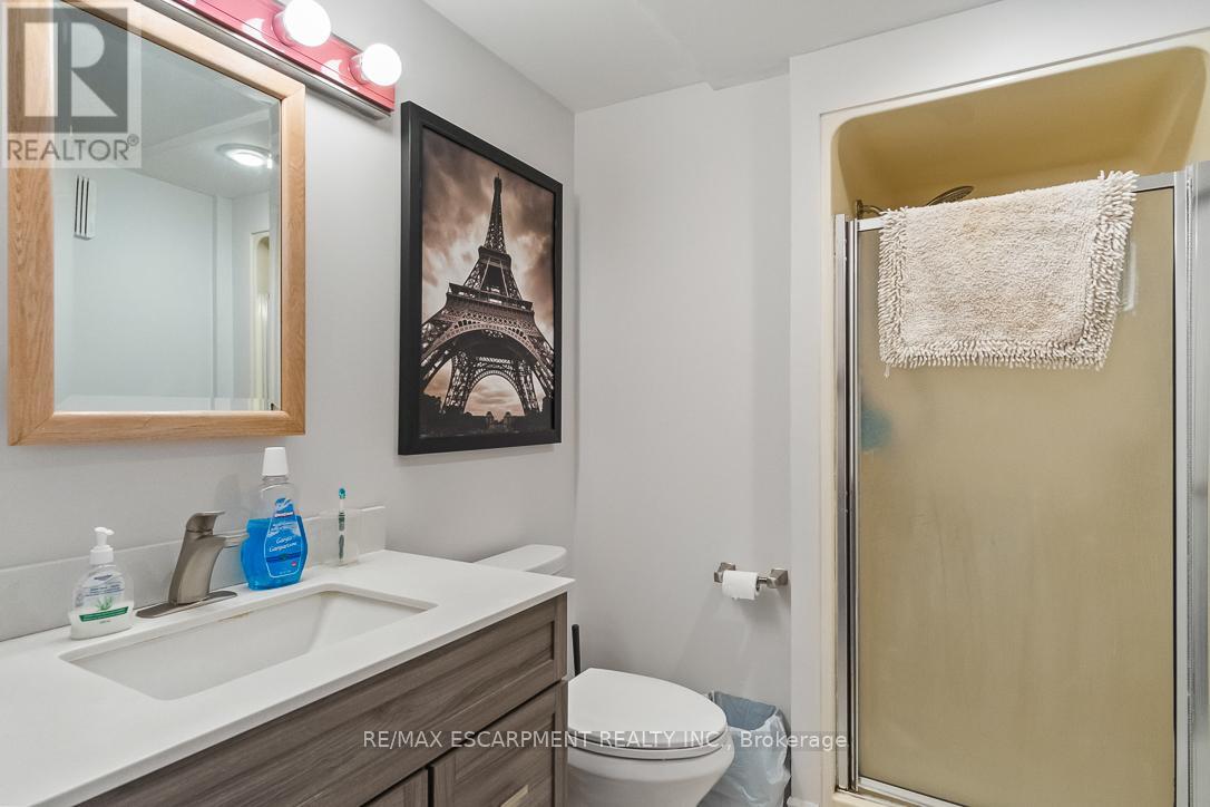 2749 Truscott Drive, Mississauga, Ontario  L5J 2B8 - Photo 31 - W12060771