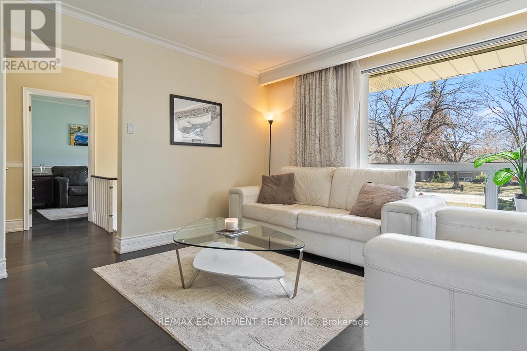 Property at 2749 TRUSCOTT DRIVE image 5
