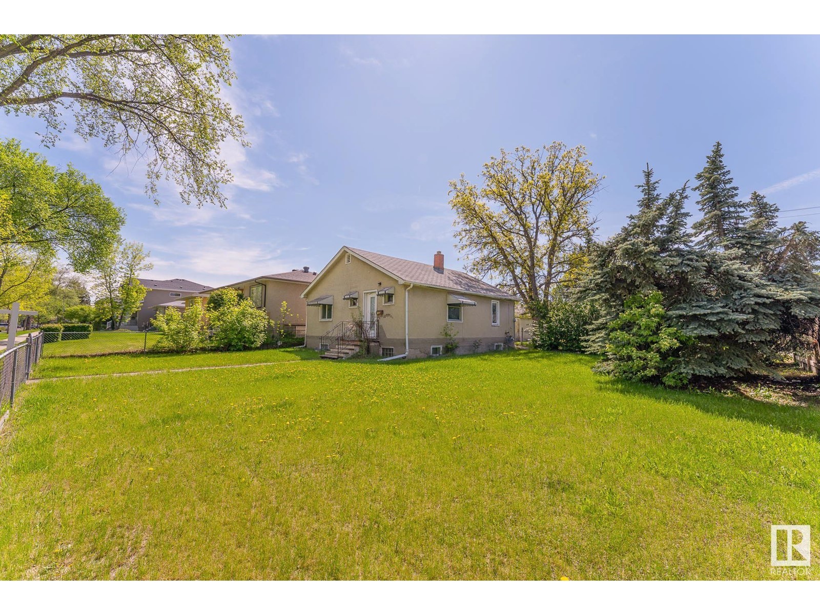 Property at 7931 83 AV NW image 3