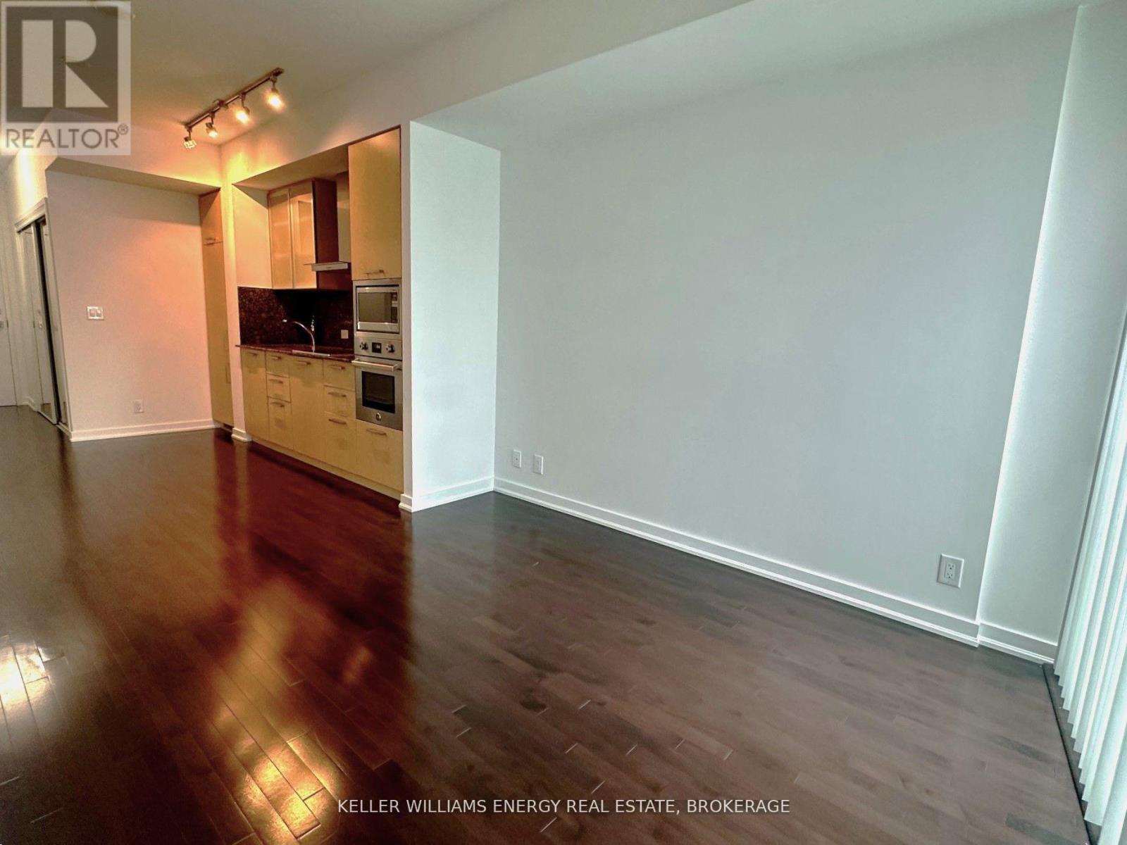 1409 - 12 York Street, Toronto, Ontario  M5J 0A9 - Photo 9 - C12013542