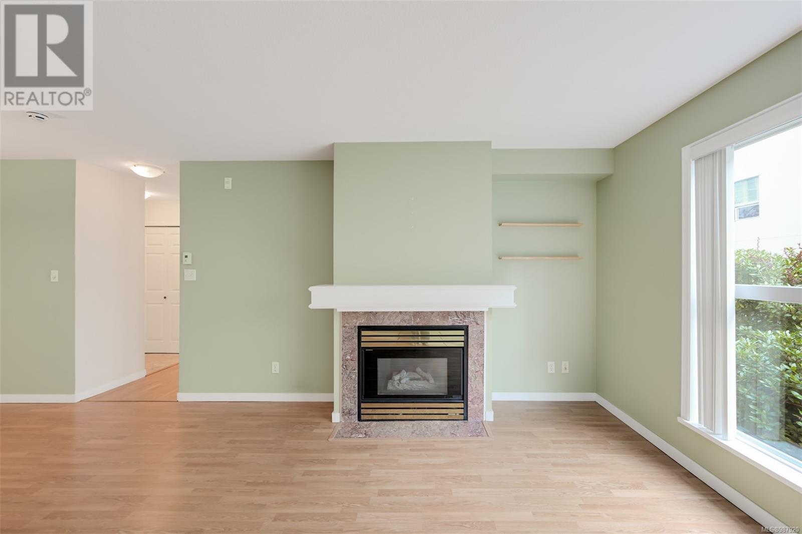 203 1710 Fort St, Victoria, British Columbia  V8R 1J2 - Photo 6 - 987920