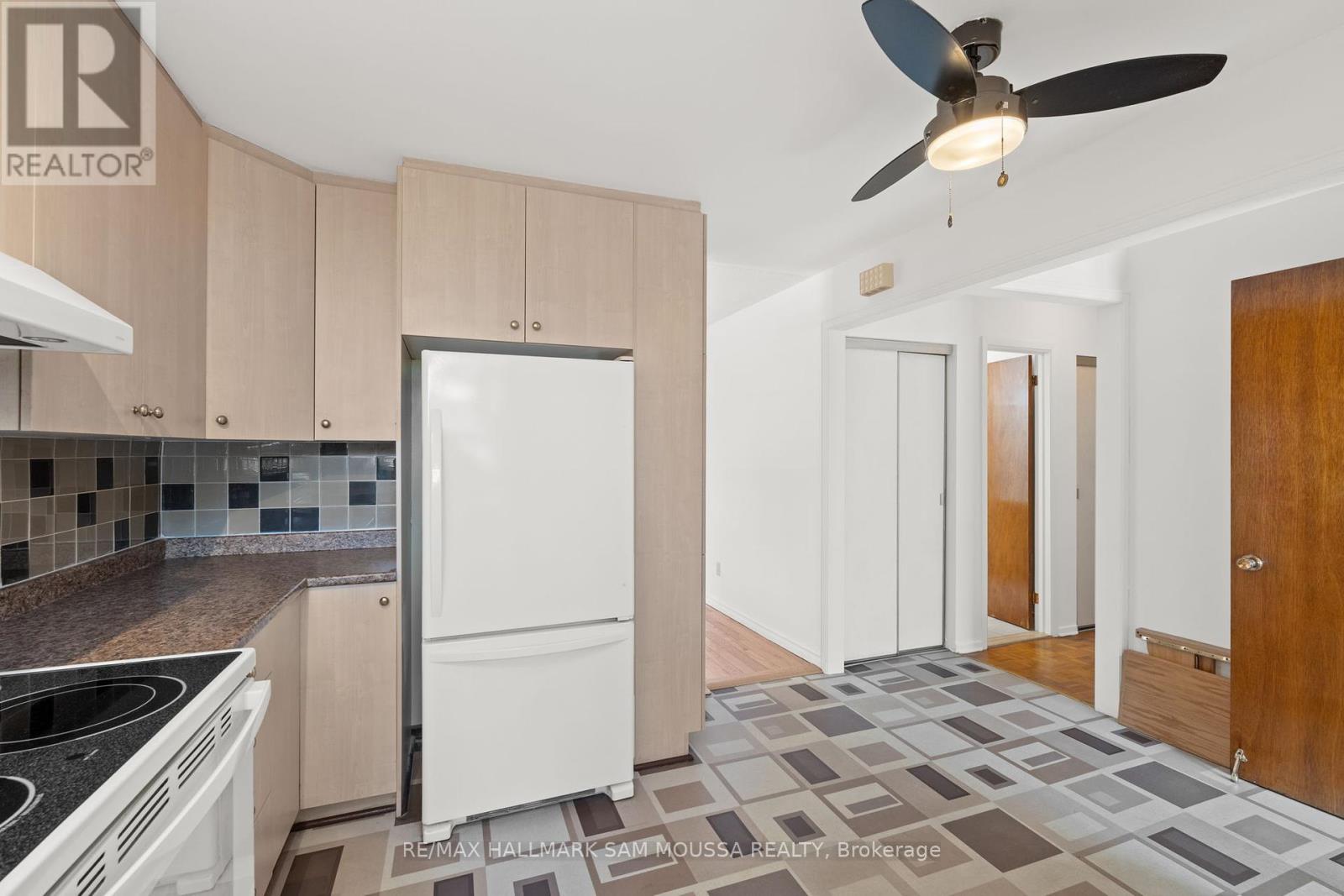 2624 Cleroux Crescent, Ottawa, Ontario  K1W 1B5 - Photo 11 - X12060796