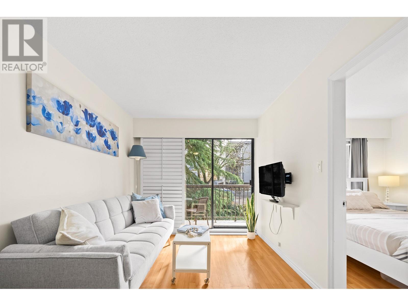 208 2330 Maple Street, Vancouver, British Columbia  V6J 3T6 - Photo 2 - R2985923